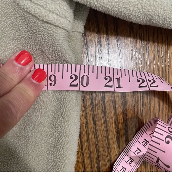 Columbia Fleece Jacket Cream Colored Side Pockets Size Large - Picture 11 of 12